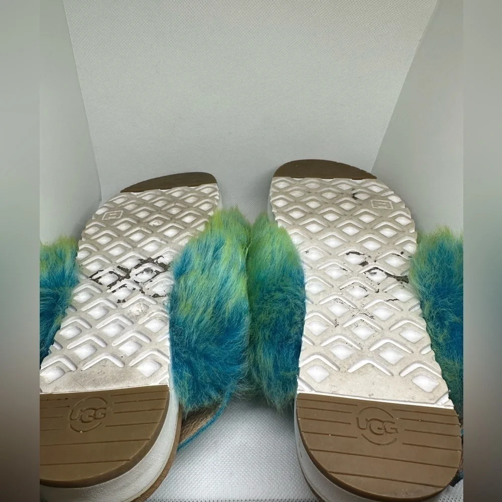 UGG HOLLY Blue-Green MULTI-Color Sandal - Women’s Size 7